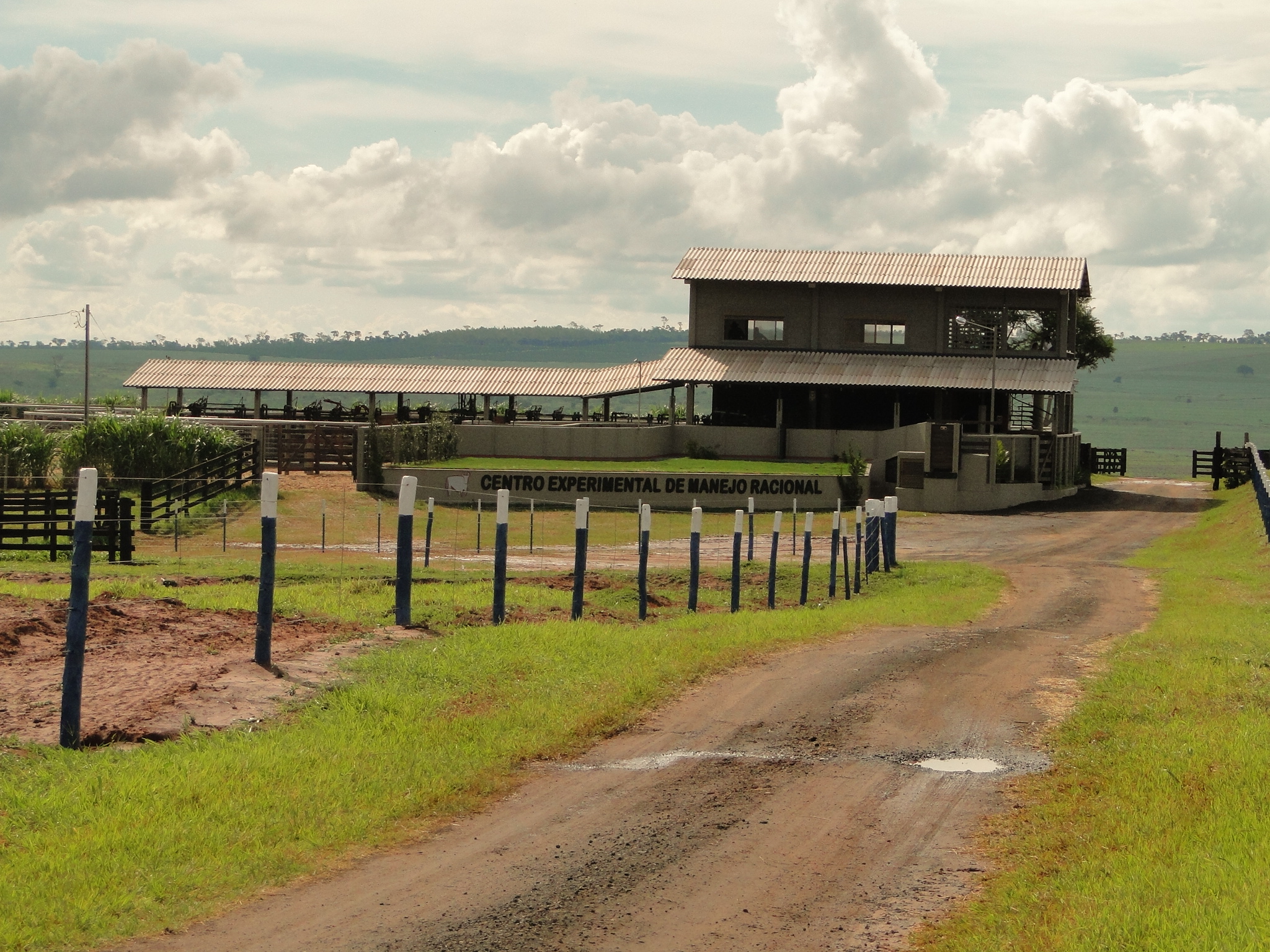 Centro Experimental de Manejo Racional por uma pecuária de qualidade e rentável foi inaugurado em fazenda do Paraná